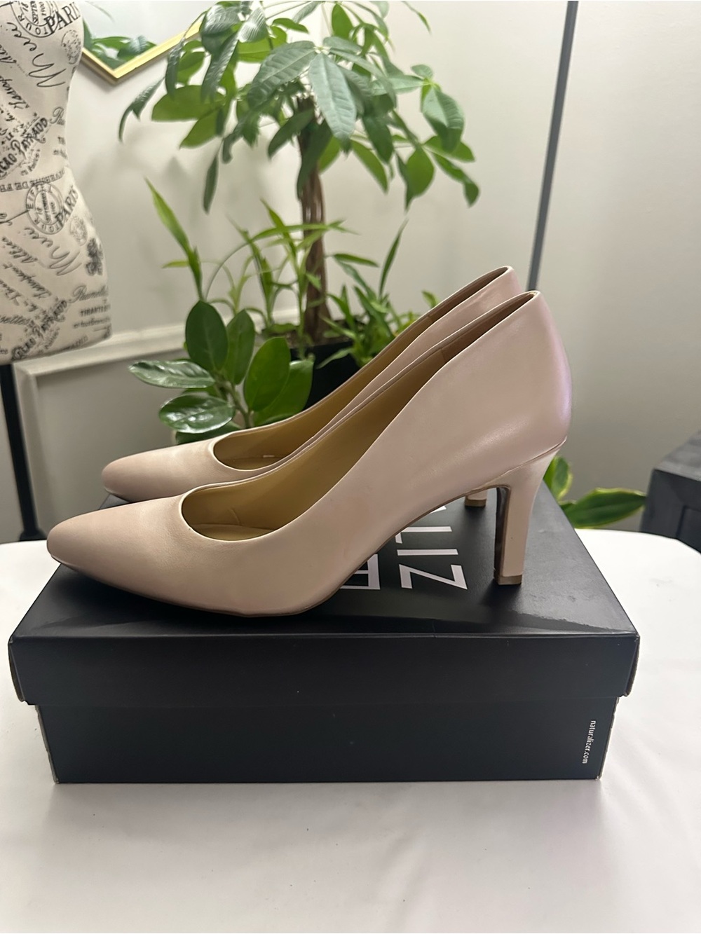 New Naturalizer Evie Soft Marble Pointed-Toe Pumps